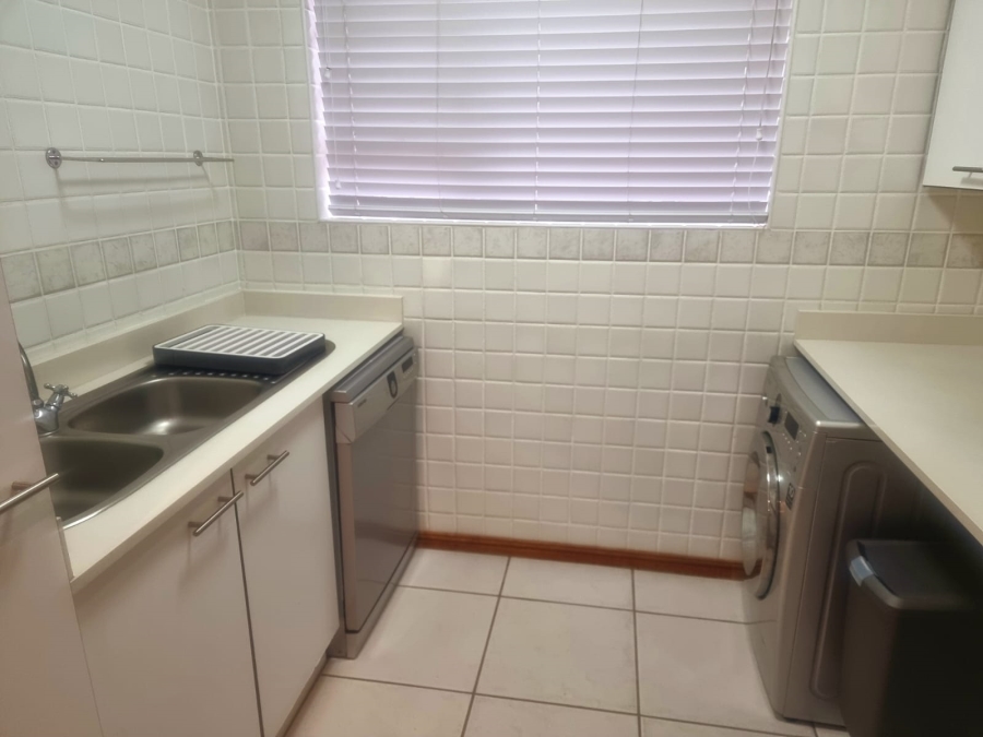 To Let 3 Bedroom Property for Rent in Wavecrest Eastern Cape